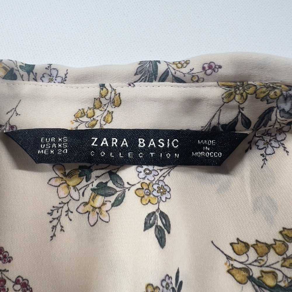 Zara Blouse Top Womens Size XS Basic Summer Flower Beige Semi Sheer Button Front - Picture 7 of 10